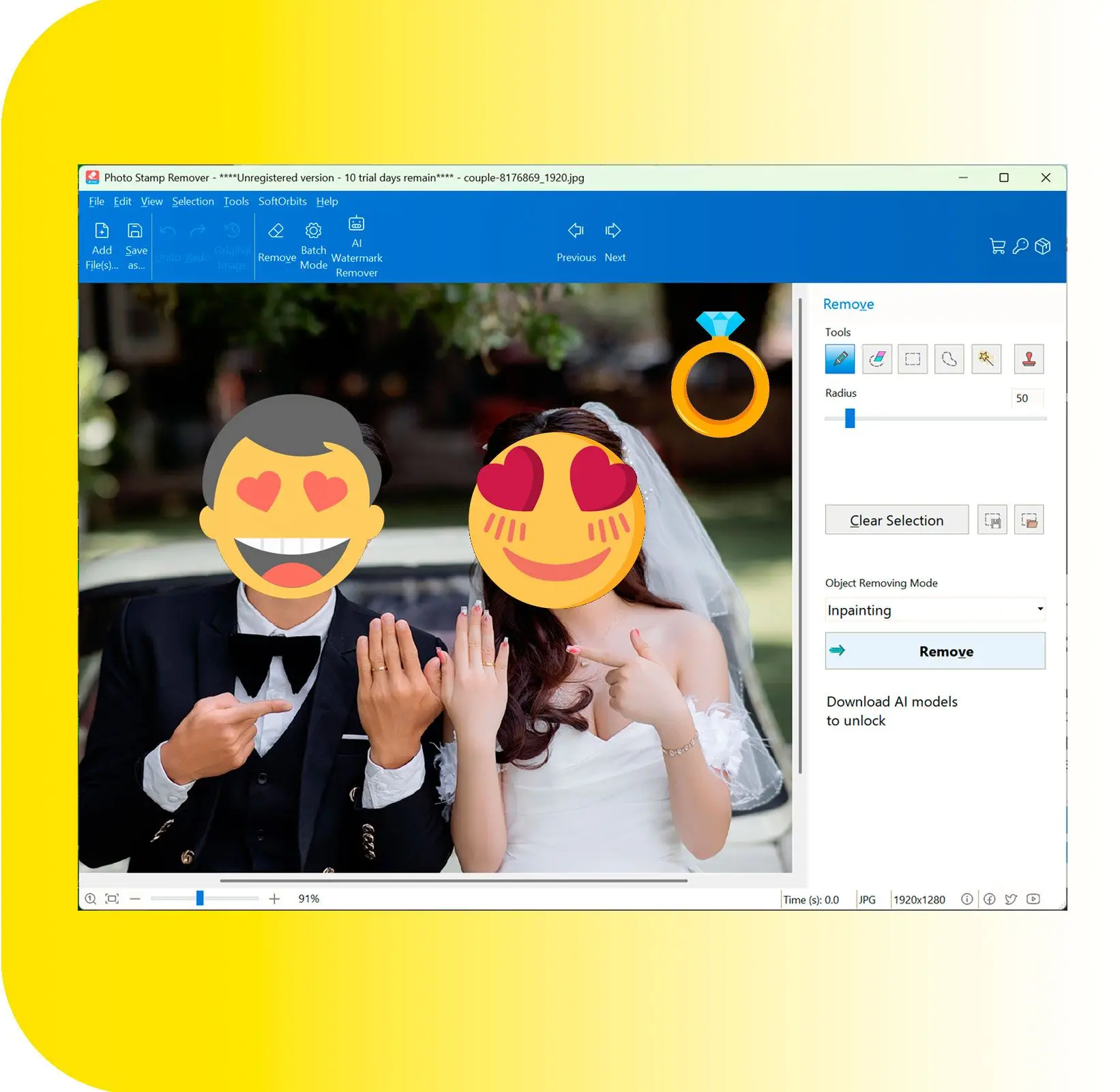 تطبيق مجاني عبر الإنترنت وإصدارات سطح المكتب.